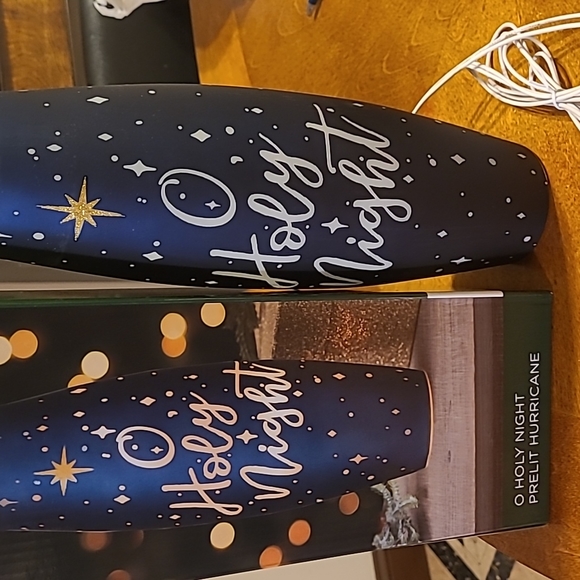 O Holly Night Prelit Hurricane light - Picture 2 of 3